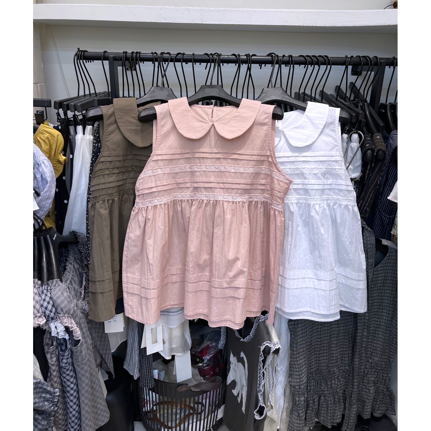 White Peter Pan collar pintuck babydoll sleeveless top
